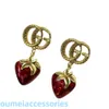 2024 NOVA marca de designer Antiqueearrings French Light Double Strawberry Pinging for Womens Trendy simples versátil com pequenos e brincos