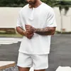 Fashion Loose Outfits Mens Couleur Couleur continue Casual Short Sleeve Tops and Shorts Men Two Piece Sets Summer Vintage Tenues Male Spring 240507
