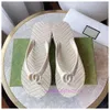 Designer sandals Donne Tanne Guooi Casualmente Scarpe Clai in gomma Clip dal fondo piatto Punte da donna pantofole da donna Slifori a spina di aringo