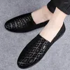 Casual schoenen punkstijl mannelijke loafers handgemaakte mocassins echte lederen mannen flats luxe comfortabele heren rijden schoeisel slip op plat