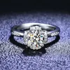 Bröllopsringar Deluxe 18K Platinum Bud Diamond Ring för kvinnor Eviga smycken True 1 karat Mosilicon brudtillbehör Q240511