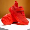 Sneakers 2024 New Childrens Breathable Double Mesh Sports Shoes Suitable for Popular Boys Soft Sole Shoes for Older Children d240513