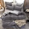 Ensembles de literie libellule classiques de linge à plaid gris ensemble de couette noire de couette 4pcs Étudiant 2024 Couverture pastorale