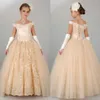 Nouvelles robes de filles de fleurs vintage pour le mariage au large de l'épaule dentelle Champagne Princesse Party Children Birthday Girl Girl Gowns 244H