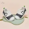 YT5KスニーカーDave Bella Baby Shoes Childrens Soft Rubber Sole First Step Walker Anti Slip Boys and Girls DB1248107 D240513