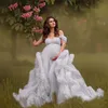 Moderskapsklänningar fluffiga rosa tyllmoders mantlar för fotografering av axelskivade ruffles gravida kvinnor klär sexig babyshower klänning t240509