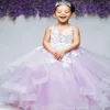 2021 Lilac Lace Pearls Flower Girl Robes Sheer Neck Ball Robe Tulle Lilttle Kids Birthday Pageant Merddding Robes ZJ0465 247T