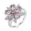 Anneaux de mariage Nouveaux élégants et à la mode Sakura Princesse Engagement Anneau de mariée Bijoux Romantic Zircon Womens Party Gift Pink Q240511