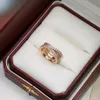 Klassische Designer Luxusschraube Männer Ring Liebe zwei Reihen von Diamond Inlay Jubiläumsbrief Versprechen Paare moderne Frauen Verlobungsringe