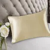 枕2PCS模倣シルク枕カバー固体二重肌に精通した寝台サテン標準枕ケース