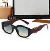 Designer Luxury Lunettes de soleil Men Classic Brand Retro Femmes GGIYE SUNGLASSES DES LOCES DES COMPRÉTÉRES COMMES MÉTAL SUM