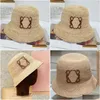 Chapéus de aba larga St Summer Bucket Designer Raffia Bonnets for Women Mens HAT de chapas de chapéu de praia Tardeas anagrama STHAT Cap.