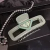 Brampe di lettere P geometriche di lusso Donne Clip per capelli triangolari invertiti Clip artiglio di colore solido grande per le ragazze Accessori Designer Accessori