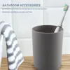 Distributore di sapone liquido 4 pezzi Accessori per bagno in plastica Accessori per la spazzola per bagno con tazza di supporto per spazzolino (grigio)