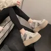 Casual Schuhe Frauen Stil Schnürpeak-Absatzhöhe 8cm Plattform Frau Gothic-Knöchelstiefel Metal Decor Sneakers Zapatillas