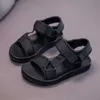 Sandalen 2021 Zomerjongens Sandalen Casual kinderschoenen Rubber School Ademend Open Tooboy Beach Sandalsl240510