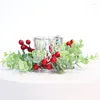 Dekorativa blommor julljusstake krans simulerad röd bär växtprydnader semester hemfest Dinnig bordsdekoration