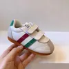 Zapatillas para bebés zapatillas para bebés zapatos deportivos unisex apartamentos de cuero para bebés zapatos deportivos zapatos de moda y casuales zapatos suaves de bebé d240513