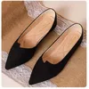 Chaussures décontractées Femmes Flats Elegant Style pointu Point Lady Flat Talon Slip on Loofers Plus taille # 31-48 Black Abricot Four Seasons NE