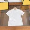 Kids Designer Tshirt Baby Boy Tees Fashion Kids Tshirt T-shirts garçons filles d'été CAUAL CAUREL TOPS BÉBÉ TRANSCES ÉTALI