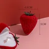 20pcs Boîte à anneau de fraise mignonne Simulation Flocker Box Strawberry Box Creative Gift Bijoux Emballage Boîte de stockage Boîte de rangement 240510