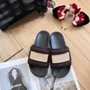 Luxury Slippers Men Femmes Designer Sandales Flats Fashion Fashion Blanc Blanc Rose Khaki Bourgogne Navy Grey Man Plateforme Summer Flip Flip Flip Flips Siclages 35-44