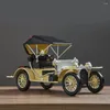 Figurines décoratives Vintage Classic Car Figurine Creative Living Room Decoration Home Metal Crafts Nordic Sculpture Desk Ornaments