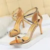 Dress Shoes Women Thin High Heel Summer Champagne Gold Open Toe Buckle Riem Sandalen Romeinse pompen Gladiatoren Hollow Cross