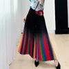 Kobiety Spring Gradient miyake plisowane luźne i wszechstronne szerokie zapiekanki spodni Modna jesień ulicy w stylu Rainbow Pants 240506