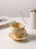 Tasses Saucers en céramique tasse set Coffee for Office Christmas Decoration Tazas Kitchen Bar Drinkware Chirstams Cadeaux Année 2024 Mug