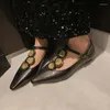 Повседневная обувь 2024 Низкие каблуки Женщины подлинная кожаная заостренная пряжка с пряжкой.