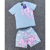 Мужские рубашки дизайнерские спортивные костюмы Syna World Tshirts Set Tee Printed Рубашка короткая Y2K Tees Графическая футболка и шорты бедра