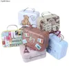 Tiw1 mini valigia in metallo Micro decorazione di micro bagagli graziosi borsetta bambola per bambole per piccoli frizione 240510