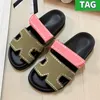 Sandalias de diseñador Slippers Slippers Chipre Sandalia Sandalia Luxury para mujeres Playa de verano Cuero plano Slide Black Blue Platform de ante hombre Zapatos