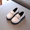 Sneakers New girls soft soled shoes in spring and autumn of 2022 British style little childrens black performance H240513