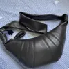 Sac de croissant en cuir véritable pour femmes et hommes Designer de luxe en peau de mouton Cousage des sacs à bandoulière haut de gamme décontracté 240510