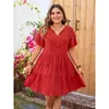 Plus-Size-Kleider plus Größe solide Venecke Frauen Kleider Kurzer Rüschen Slves Stufe A-Line Böhmenrobe Draw String lässig Lady Urlaubskleidung Y240510