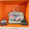 MINI Platinum Borsa Little House Decorazione sospesa carino Creative Small Window Case Chain Bag del prezzo all'ingrosso 240506