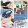 2024 Luxe designer Dames Sandaal Zomer slippers voor mannen Paren Indoor Buiten Shark Glaasjes Zwart Groen Grijs Pink Dikke Dikke Soled Shoes Flat Sandalen Flip Flops