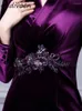 Robes décontractées Gedivoen Automne Fashion Designer Purple Luxury Velvet Robe Femme Ve Ve couche de diamant Sashes Buttocks Slit Slit Long