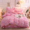 Beddengoed stelt de vierdelige slaapkamerbed Fashion Milk Velvet Dikke warmte quilt Cover Simple Printing Family El Sheet Set