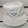 Designer di cappelli a secchio da uomo Cap berretto da donna Cappelli larghi brima cappello da pescatore badge invertito classico cappello di pesca metallo classico cappello unisex