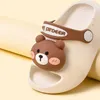 geboren baby slippers kinderen schoenen zomer schattig dieren cartoon beer jongens meisjes baby kind comfortabele niet -slip sandalen 240511