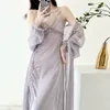 Hemkläder Långvita spetsar Nightyrobe Set Sexig Split Chemise Sleepwear Women Elegant Mesh Kimono Bathrobe Gown Hollow Out Dressing