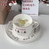 Tasses mignonnes arbre de Noël tasse de café et assiette de dim sum swam lettres françaises de français ont la personnalité des jeunes tasse en céramique