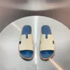 Designer Slifori da uomo Slides in pelle Suede tacchi piatti Muli cursori per uomo Sestate Summer Sandals Sandals Sandali di lusso Claquette Pantoufle