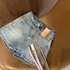 Letras de diseñador de mujeres jeans rompiendo flacos chicas cortas sexo mini pantalones calientes tangas botas de verano casuales de mezclilla apretada de mezclilla