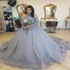 2021 Robe de bal de bal de luxe argenté gris quinceanera robes à manches longues licèdes à la main fleurs sweet 16 sweep train fête du bal de bal de bal gow 277s