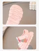 Sandały Śliczne królicze sandały odpowiednie dla dzieci w stylu Korean Trend moda butę maluchek odpowiednia dla dzieci bez slip sportowych Sandalsl240510