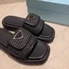 2024 New Straw Weave Clipper Designer Platform Raffias Slippers Womans Mens Summer Sumper Heel Flip Flip Flips Outdoors Pool Sliders Sandals Beach